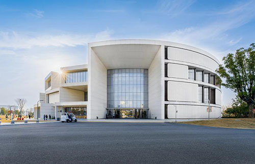 零VOC聚结剂在建筑内墙涂料与建筑密封体系中的应用实践